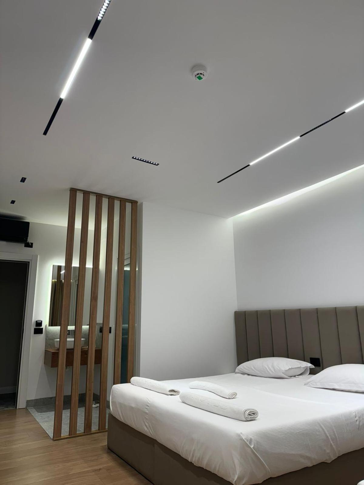 Hotel Jurgen Lezhë Eksteriør bilde